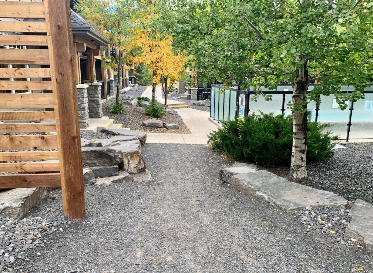 Fenwick Vacation Rentals - Scenic 1 Bedroom Plus Den, Pet Friendly Dead Mans Flats Exterior foto